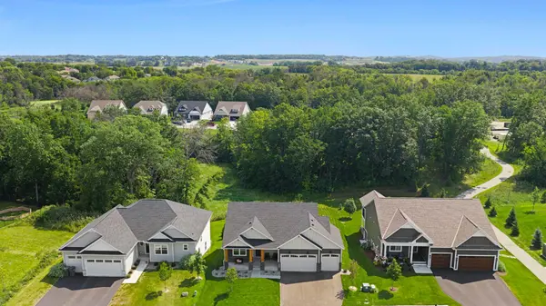 1884 Campfire DR W, Waconia, MN 55387