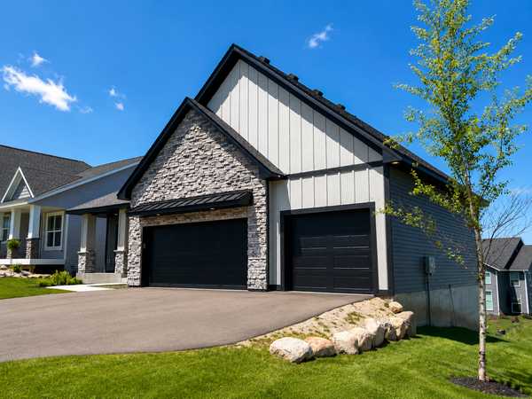 13842 Arrowhead WAY, Rosemount, MN 55068