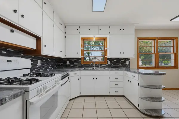 821 Ash AVE, Bird Island, MN 55310
