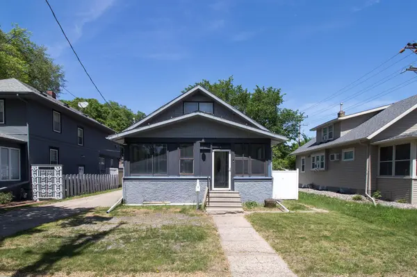 1119 11th AVE N, Fargo, ND 58102