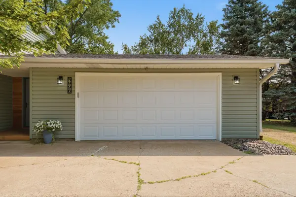 3996 Rahn RD, Eagan, MN 55122