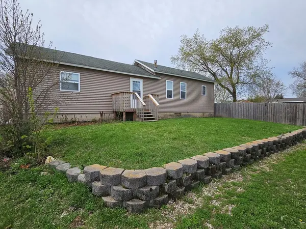 117 N Nelson ST, Nelson, MN 56355