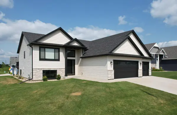 6201 55th AVE NW, Rochester, MN 55901