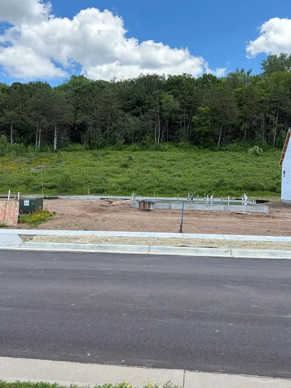 2412 Simply Living LN, Hudson, WI 54016
