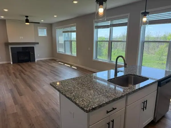 10547 Robinwood RD, Chaska, MN 55318