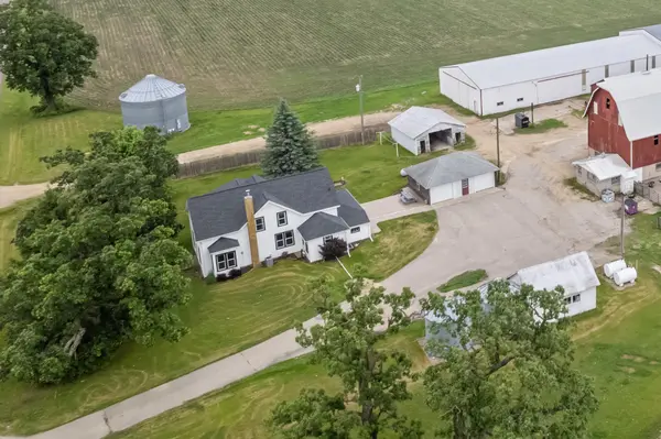 W22882 Little Tamarack RD, Galesville, WI 54630