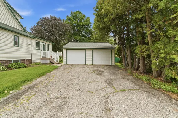 1113 State ST N, Waseca, MN 56093