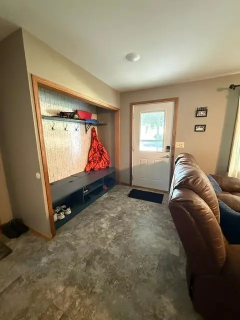 109 S Griffin ST, Lakefield, MN 56150