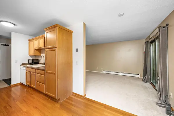 4101 Parklawn AVE #201, Edina, MN 55435