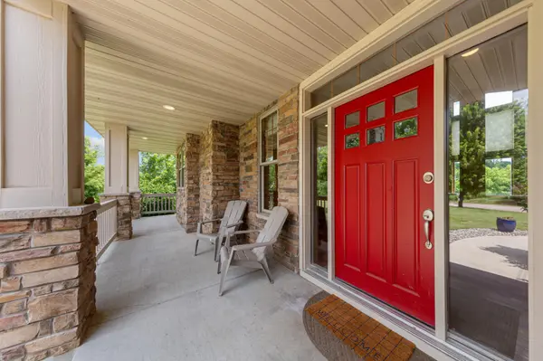 11205 Circle Lake LN, Faribault, MN 55021