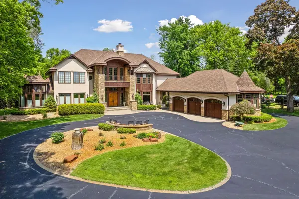 1910 Shoreline DR, Wayzata, MN 55391