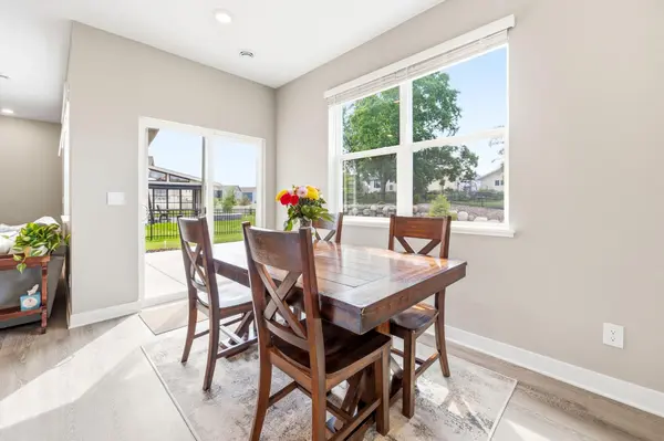228 Snowdrop TRL, Waconia, MN 55387