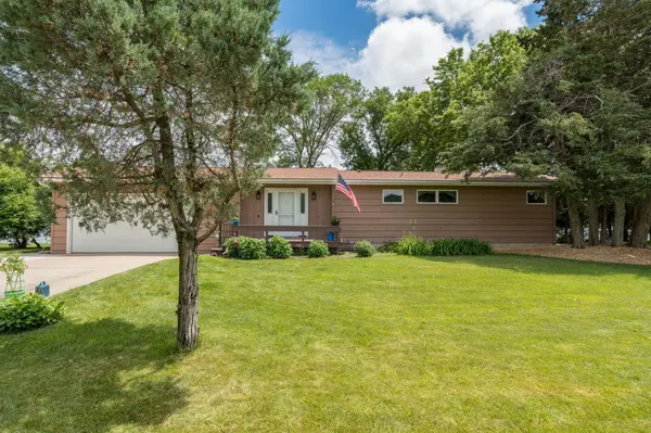 49295 Sportsmans LN, Waterville, MN 56096