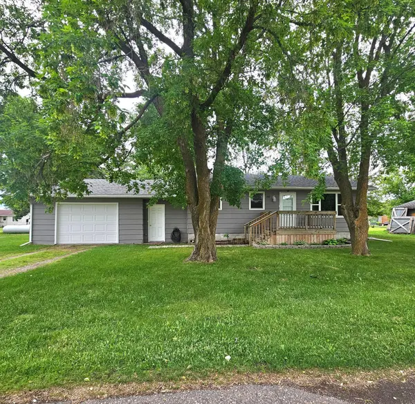 252 E Nelson AVE, Newfolden, MN 56738