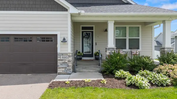 490 Elizabeth WAY, Hudson, WI 54016