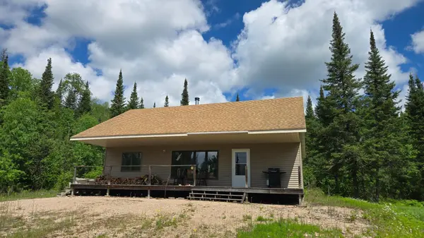 5142 Wolf Knoll RD, Orr, MN 55771
