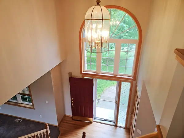 10455 Glen Eagle CIR, Woodbury, MN 55129