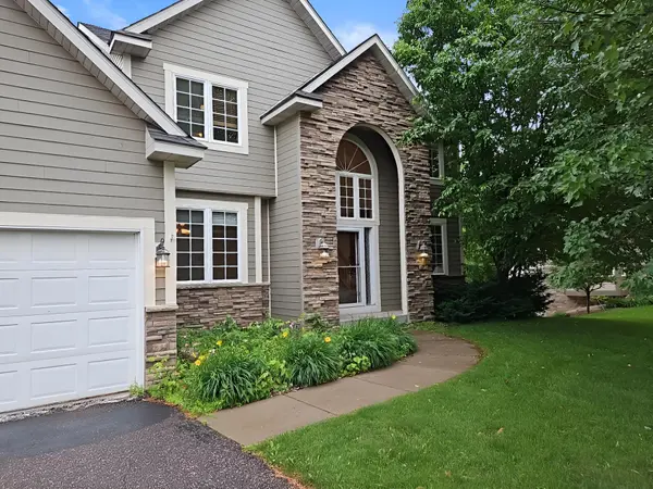 10455 Glen Eagle CIR, Woodbury, MN 55129
