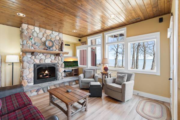 Trapper's Landing #210 6946 Beach View LN NW #210-2&3, Walker, MN 56452