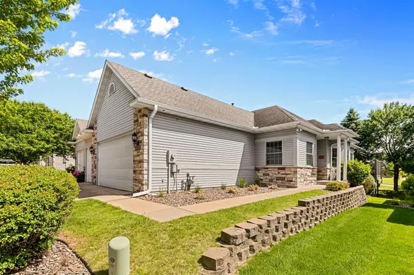 734 Gilfillan LN, White Bear Twp, MN 55127
