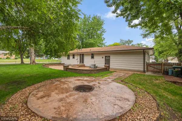 10157 Irwin RD, Bloomington, MN 55437