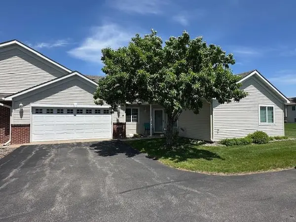 1310 Heritage LN, Waite Park, MN 56387