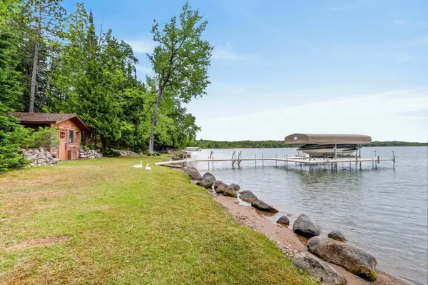 35794 N Moose Point RD, Grand Rapids, MN 55744