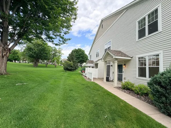682 Princeton AVE, Shakopee, MN 55379