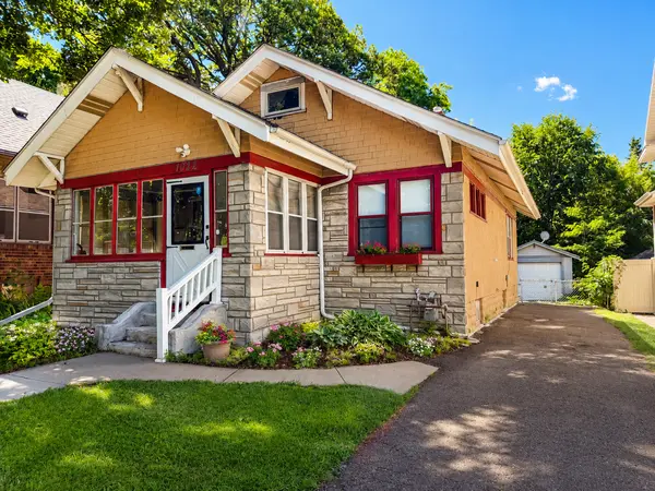 1022 Wakefield AVE, Saint Paul, MN 55106