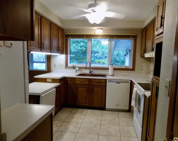 961 11 1/4 ST SW, Rochester, MN 55902