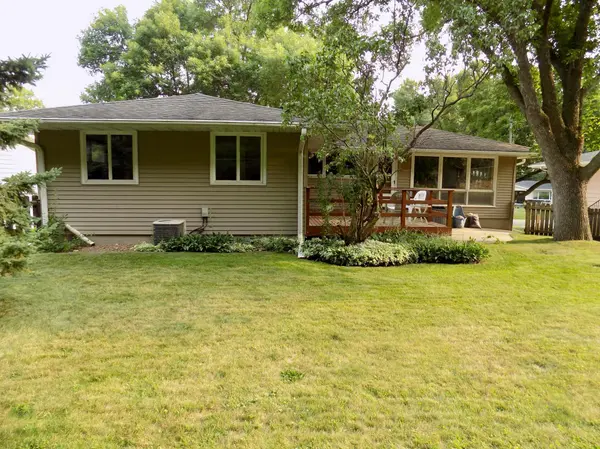 961 11 1/4 ST SW, Rochester, MN 55902