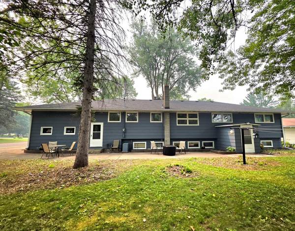 1050 8th ST SW, Pine City, MN 55063