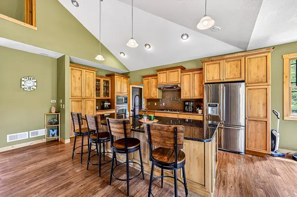 28 Quincy DR, Silver Bay, MN 55614
