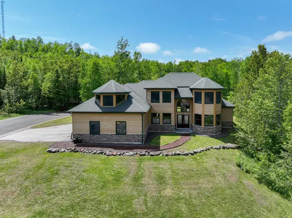 28 Quincy DR, Silver Bay, MN 55614