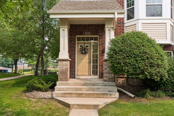 8318 Emery Pkwy N, Champlin, MN 55316