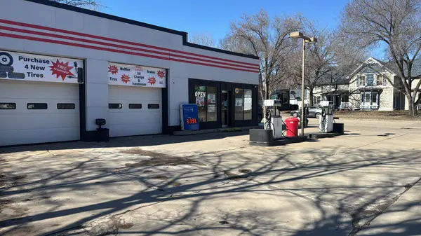 728 Central AVE N, Faribault, MN 55021