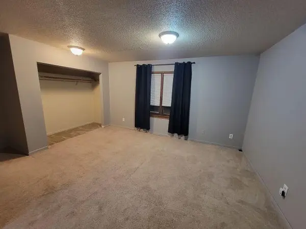 802 Le Hillier ST, Mankato, MN 56001