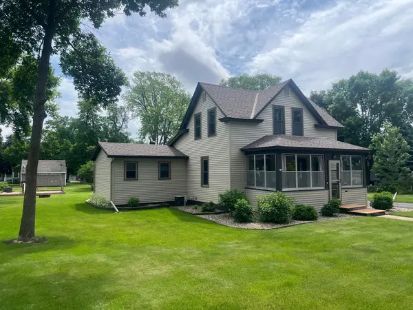 413 S Swift AVE, Litchfield, MN 55355