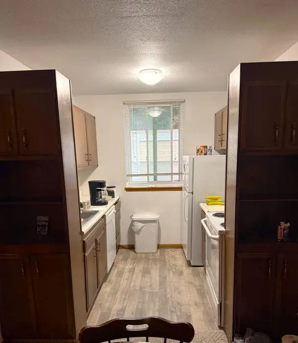 1911 Viking DR NW #11, Rochester, MN 55901