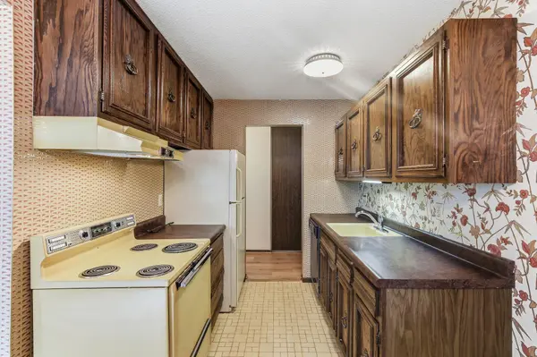 4624 Cedar Lake RD S #4, Saint Louis Park, MN 55416