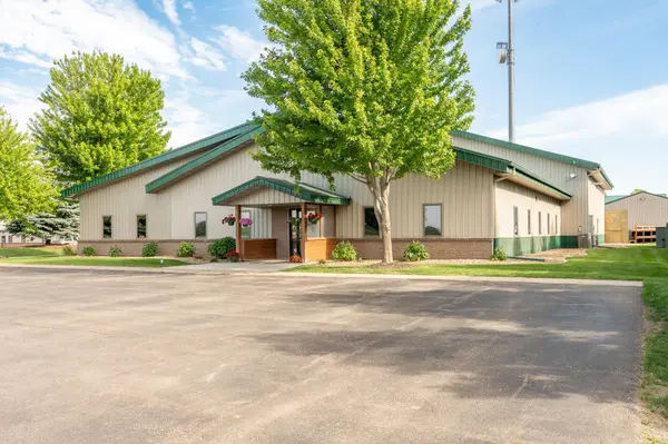 800 6th ST NW, New Prague, MN 56071