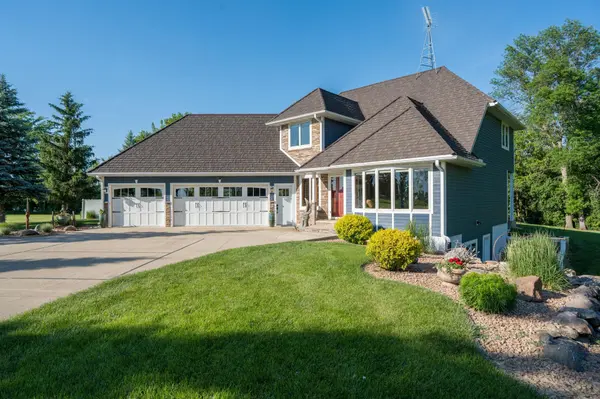 16 Lake Shore DR, Sherburn, MN 56171