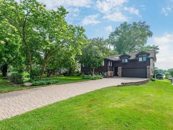 1519 14th AVE NW, New Brighton, MN 55112