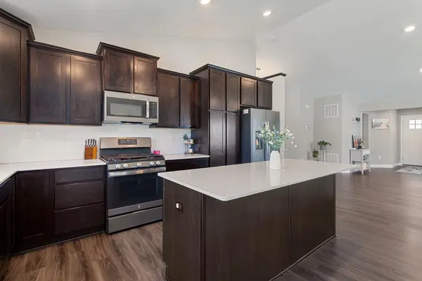 14111 Berkshire LN N, Dayton, MN 55327