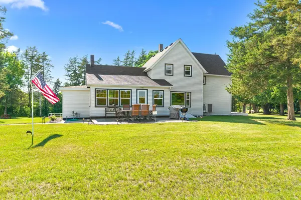 8946 285th AVE NE, North Branch, MN 55056