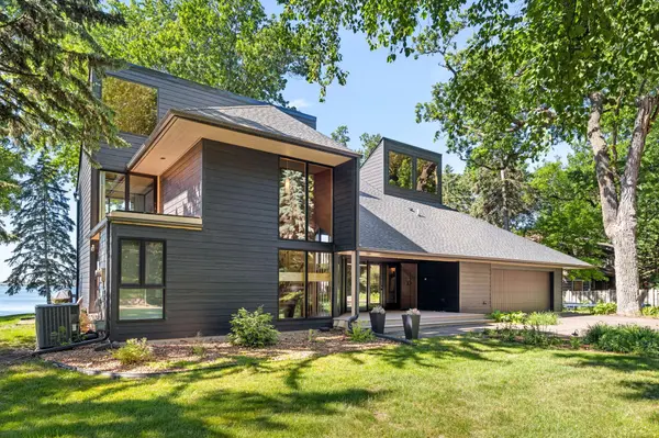 1308 Woodlawn BCH, Buffalo, MN 55313