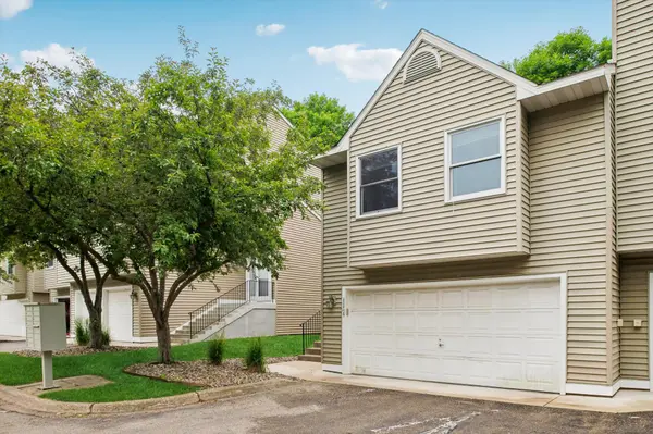 4154 Meadowlark WAY, Eagan, MN 55122