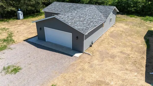1402 John RD, Cloquet, MN 55720
