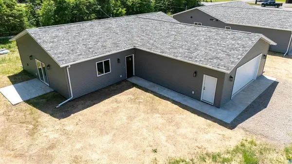 1402 John RD, Cloquet, MN 55720