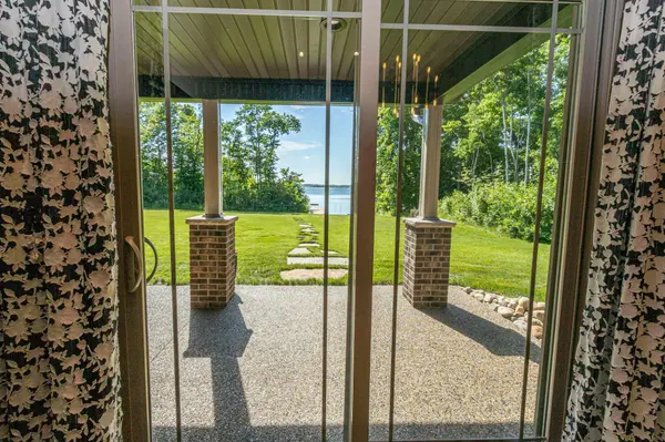 17200 Aaron HTS NW, Evansville, MN 56326